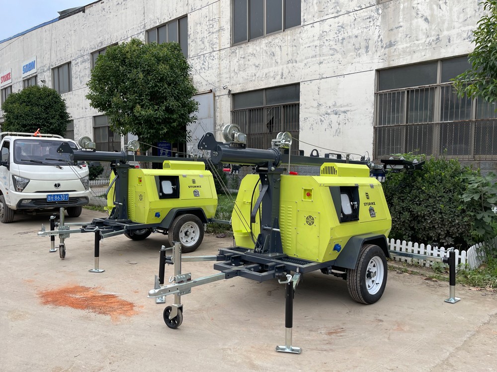 持續(xù)交貨中！山東思拓瑞克20臺9米移動照明燈車陸續(xù)發(fā)貨發(fā)往蒙古國