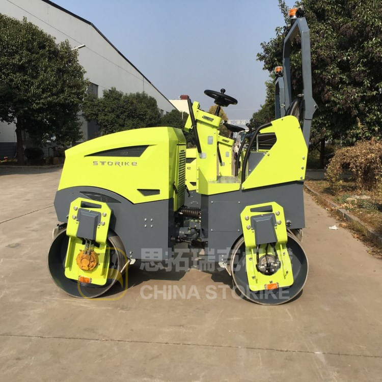 小型壓路機(jī)十字路口施工，瀝青路面的接縫有什么技巧處理